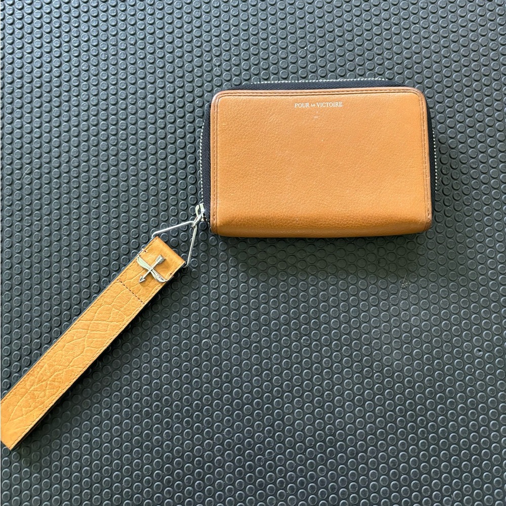 Pour La Victorie wallet